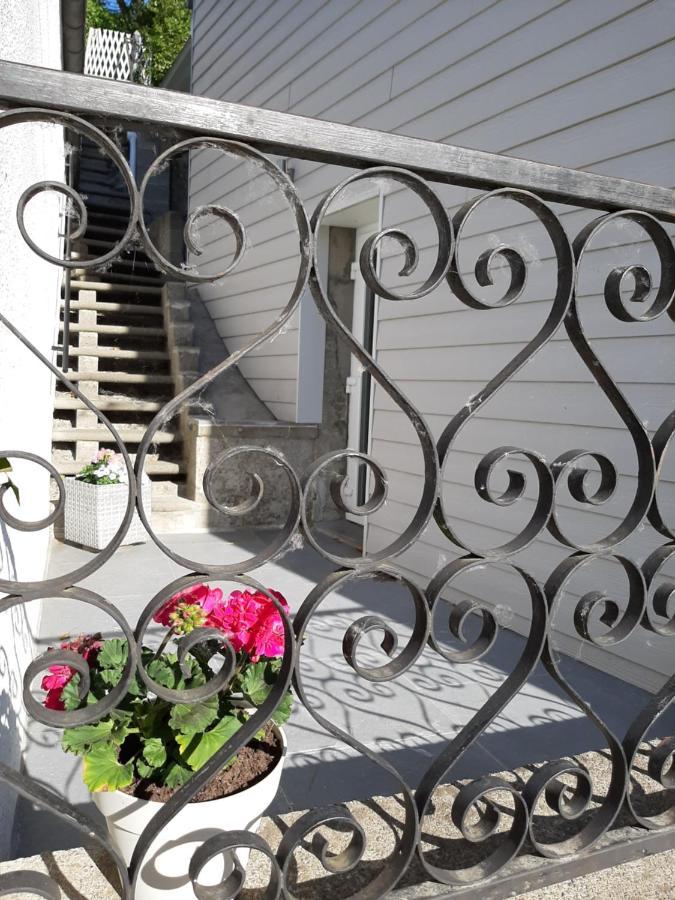 Maison De Campagne En Pierre Bleue-Wifi Et Parking Bousignies-sur-Roc Exterior foto